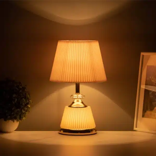 DEKORATIVNA LAMPA GOLD 3360