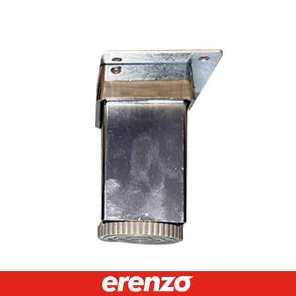 КВАДРАТНА ХРОМИРАНА НОГАРКА 5CM ER145